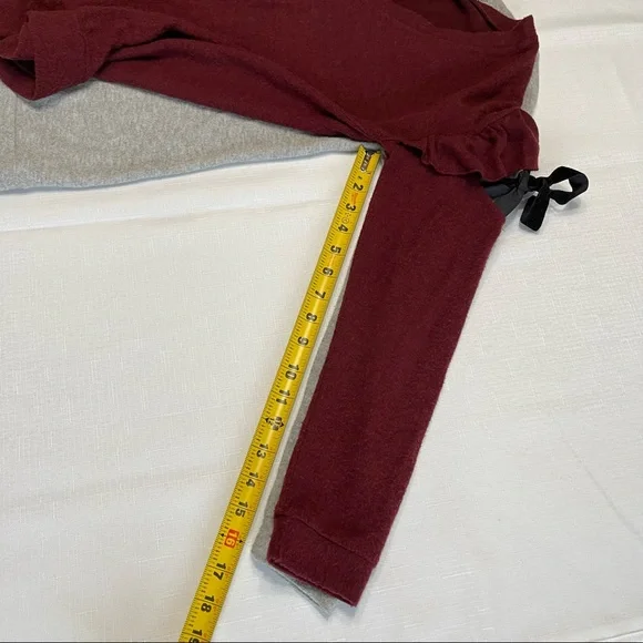 ALMOST FAMOUS 2 SWEATERS |set of 2 v-neck open arm fancy shoulder tie CR… - Picture 13 of 16